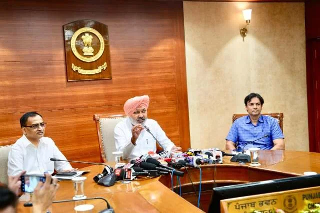 सार्वजनिक परिवहन नंबर-1 राज्य बनने की दिशा में पंजाब का बड़ा कदम